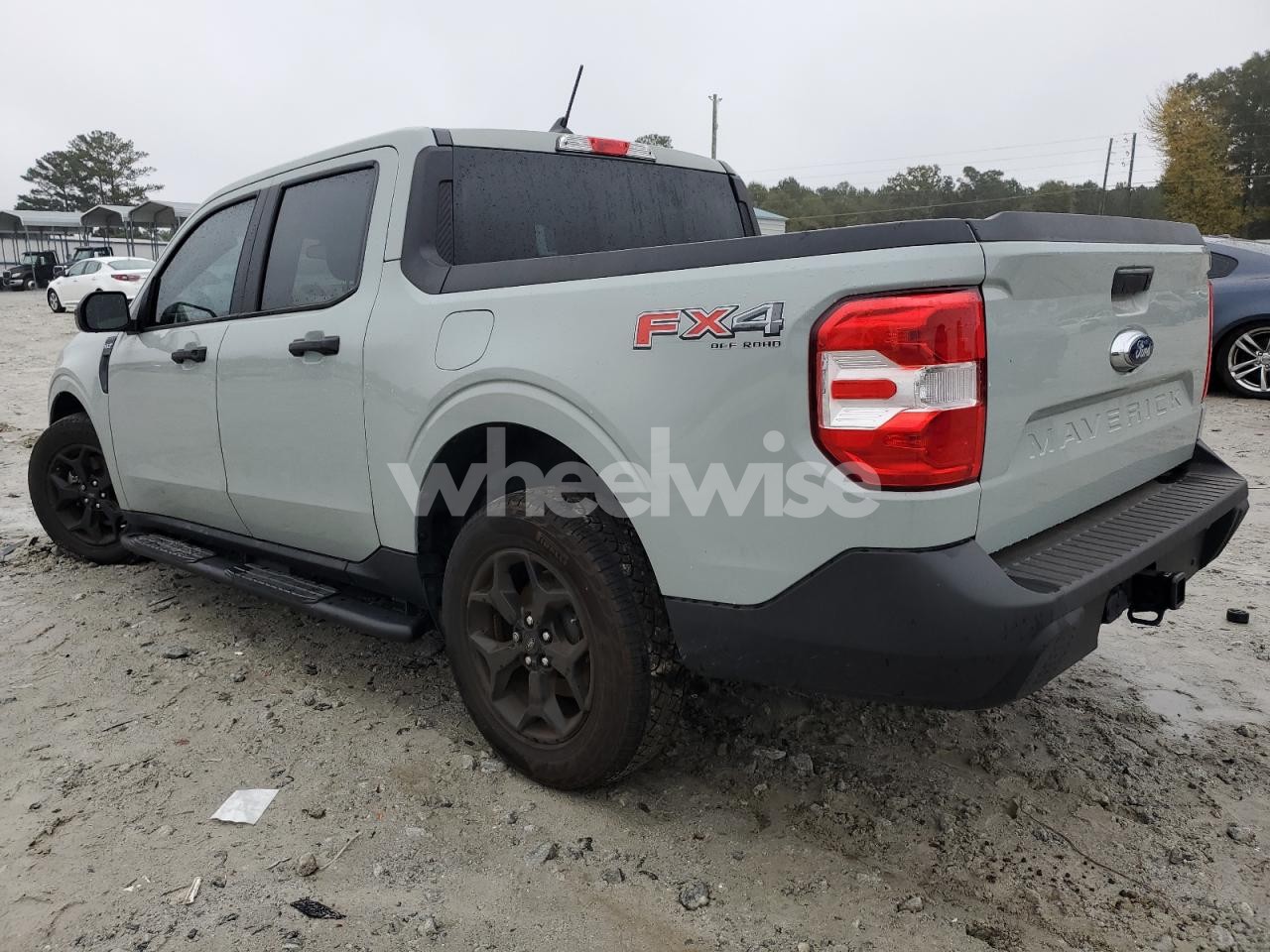 Photo 2 of 2024 FORD MAVERICK XLT (VIN 3FTTW8J9XRRB57300)