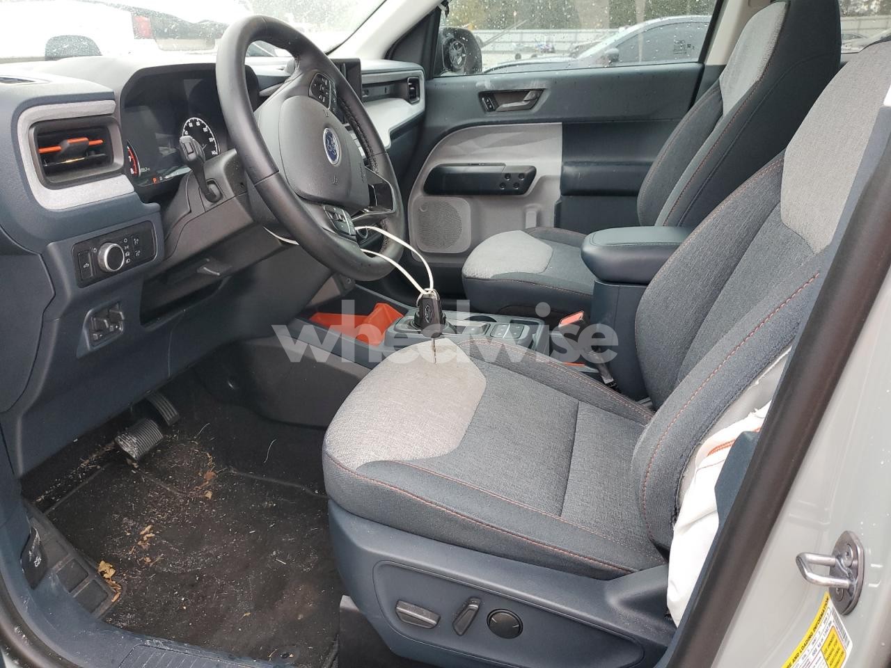 Photo 7 of 2024 FORD MAVERICK XLT (VIN 3FTTW8J9XRRB57300)