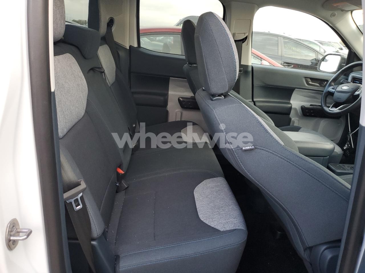 Photo 10 of 2025 FORD MAVERICK XLT (VIN 3FTTW8JA8SRA17424)