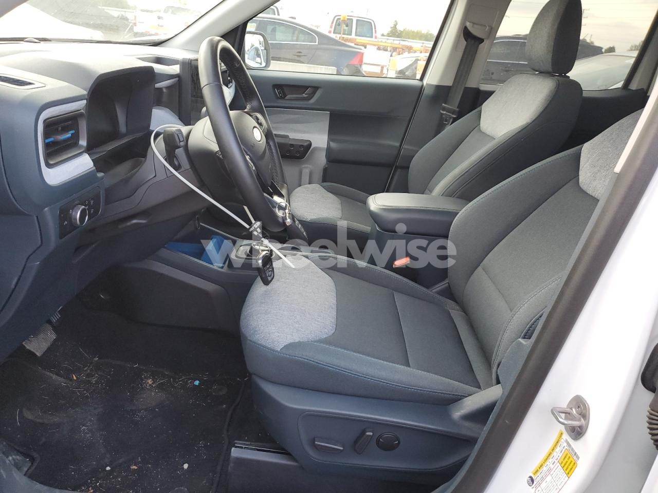 Photo 7 of 2025 FORD MAVERICK XLT (VIN 3FTTW8JA8SRA17424)