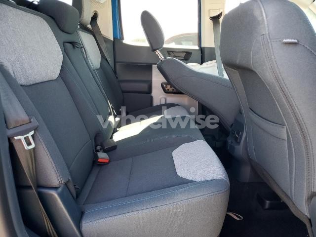 Photo 10 of 2025 FORD MAVERICK XLT (VIN 3FTTW8JA9SRA57608)