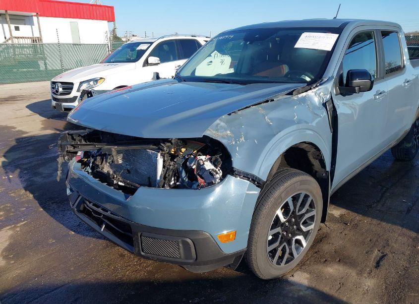 Photo 18 of 2024 Ford Maverick LARIAT (VIN 3FTTW8M30RRA22060)