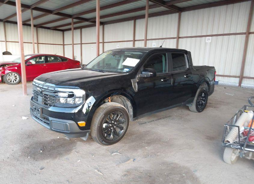 Photo 2 of 2024 Ford Maverick LARIAT (VIN 3FTTW8M32RRA68442)