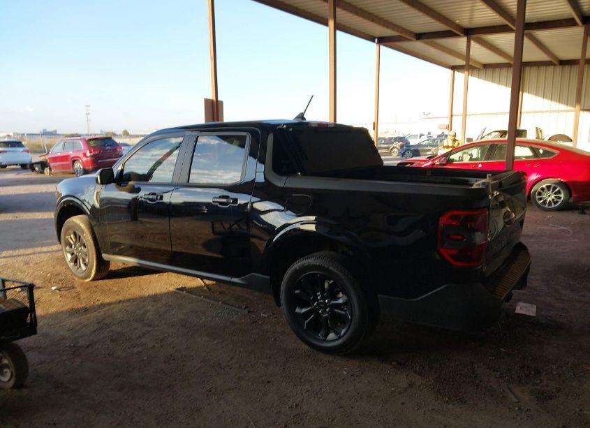 Photo 3 of 2024 Ford Maverick LARIAT (VIN 3FTTW8M32RRA68442)