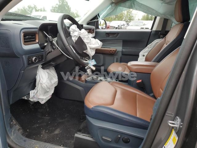 Photo 2 of 2024 FORD MAVERICK LARIAT (VIN 3FTTW8M33RRB78092)