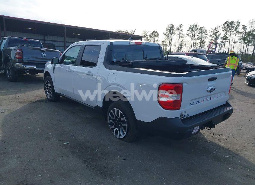 Photo 3 of 2024 Ford Maverick LARIAT (VIN 3FTTW8M36RRA99306)