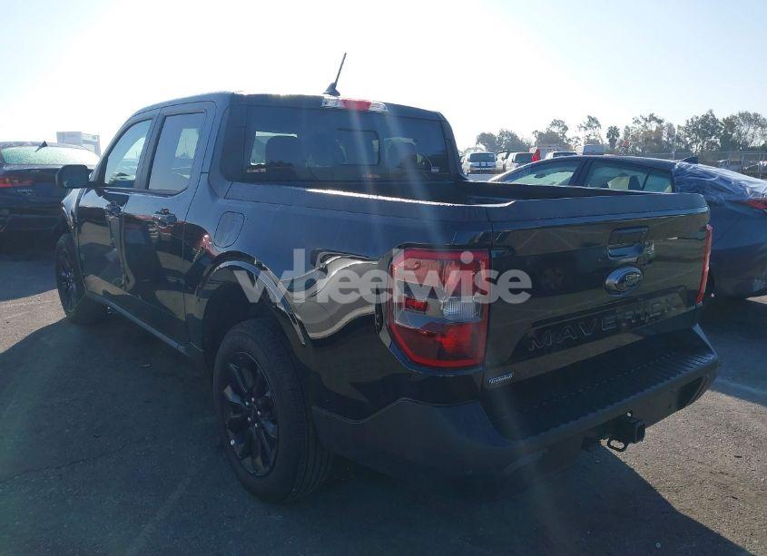 Photo 3 of 2024 Ford Maverick LARIAT (VIN 3FTTW8M36RRB00065)