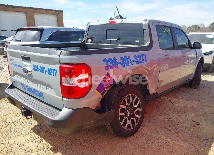 Photo 4 of 2024 Ford Maverick LARIAT (VIN 3FTTW8M39RRB02800)