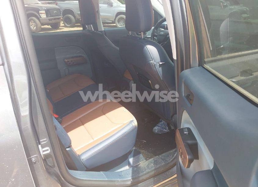 Photo 8 of 2024 Ford Maverick LARIAT (VIN 3FTTW8M3XRRB57465)