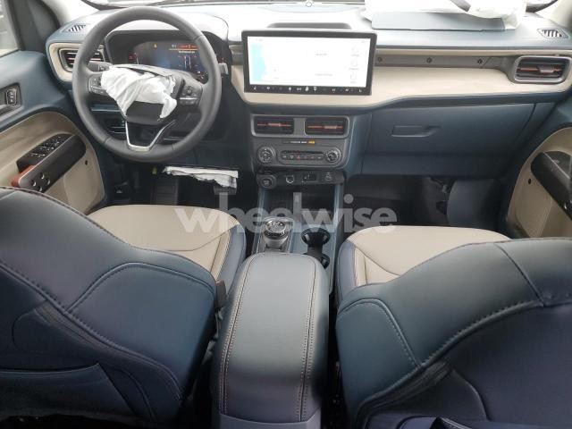 Photo 2 of 2025 FORD MAVERICK LARIAT (VIN 3FTTW8S32SRA38446)