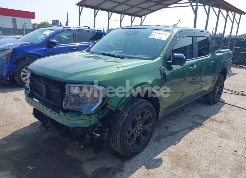 Photo 2 of 2025 Ford Maverick LARIAT (VIN 3FTTW8S3XSRA18798)