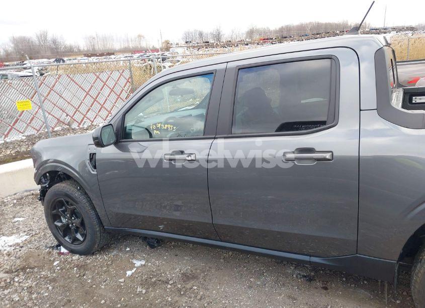 Photo 14 of 2024 Ford Maverick LARIAT (VIN 3FTTW8S91RRB36107)