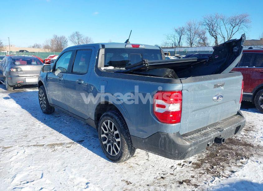 Photo 3 of 2024 Ford Maverick LARIAT (VIN 3FTTW8S97RRA71618)