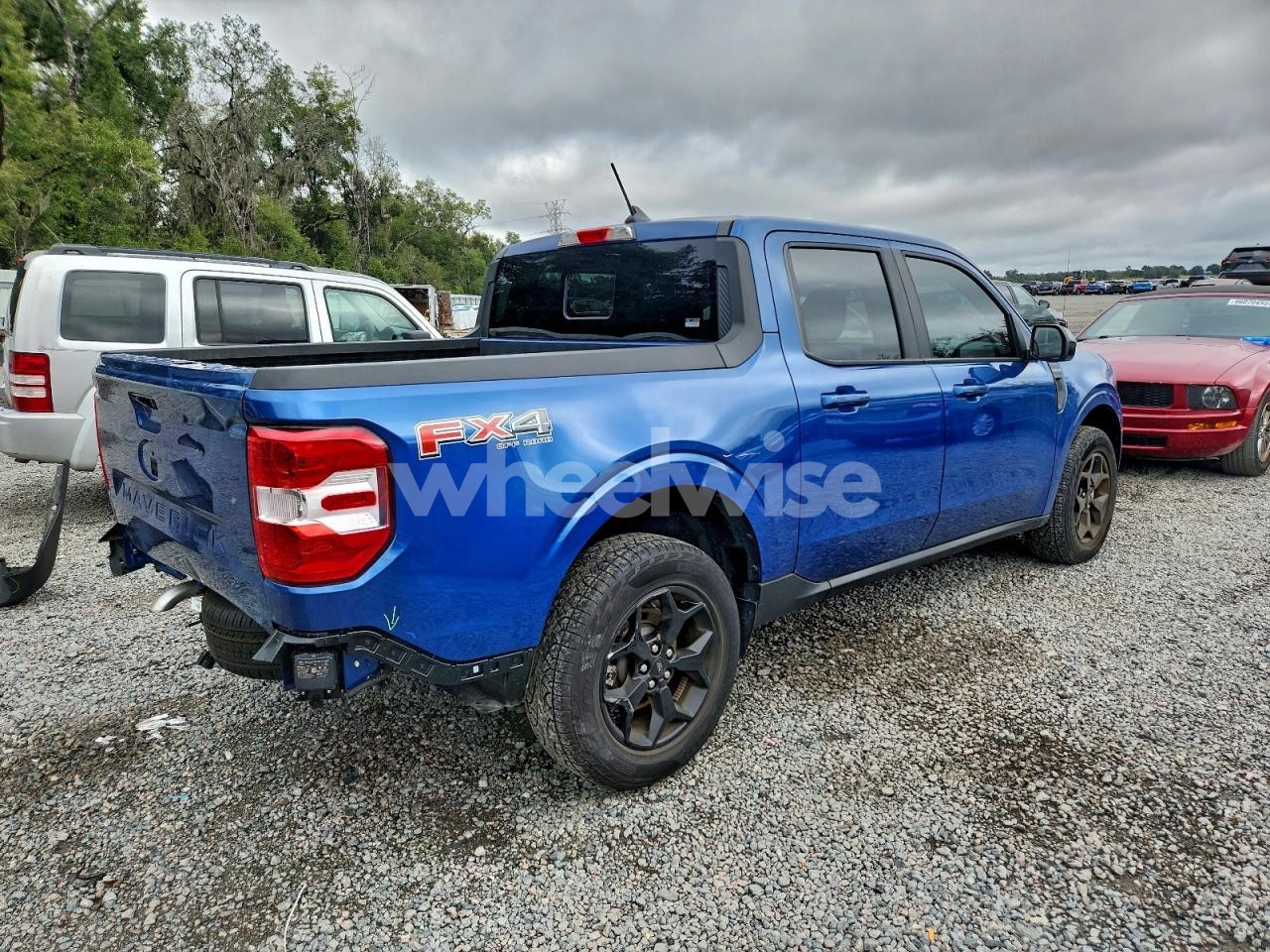 Photo 3 of 2024 FORD MAVERICK LARIAT (VIN 3FTTW8S99RRB45587)