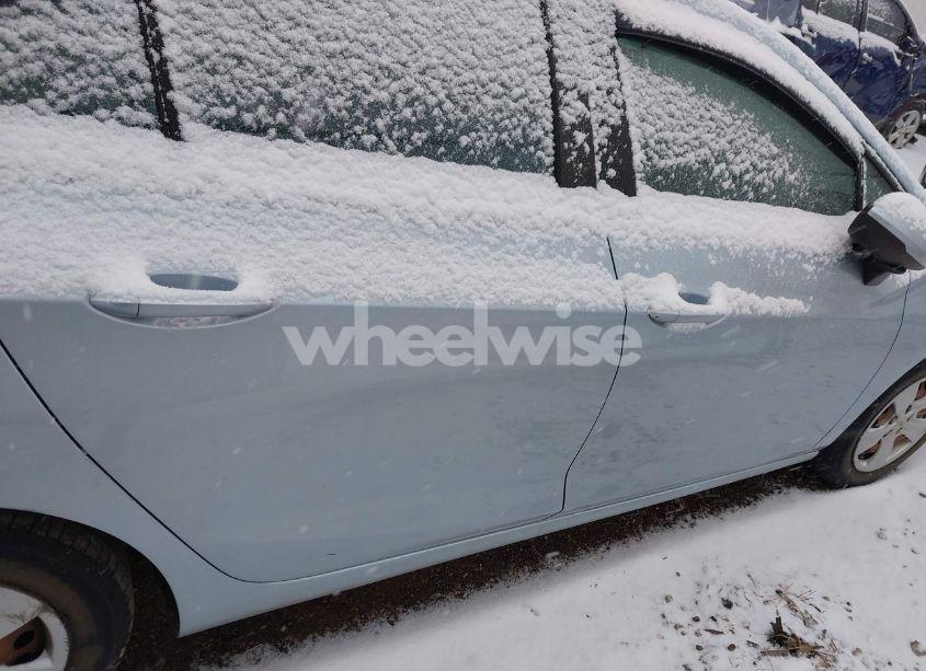 Photo 13 of 2017 Chevrolet Cruze LS AUTO (VIN 3G1BC5SM1HS547028)