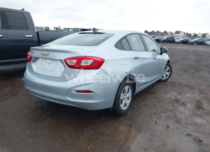 Photo 4 of 2017 Chevrolet Cruze LS AUTO (VIN 3G1BC5SM1HS558188)