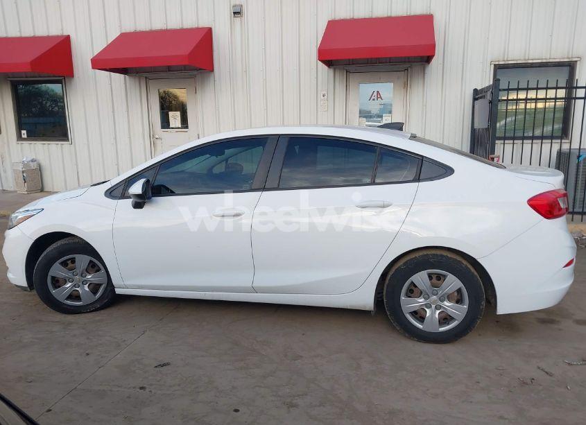 Photo 14 of 2017 Chevrolet Cruze LS AUTO (VIN 3G1BC5SM1HS574195)