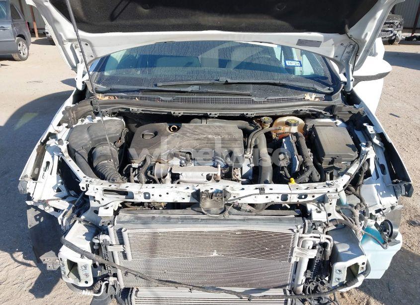 Photo 10 of 2017 Chevrolet Cruze LS AUTO (VIN 3G1BC5SM9HS571416)