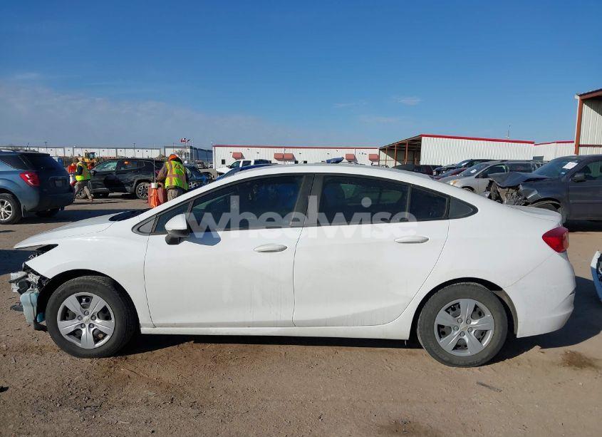 Photo 15 of 2017 Chevrolet Cruze LS AUTO (VIN 3G1BC5SM9HS571416)