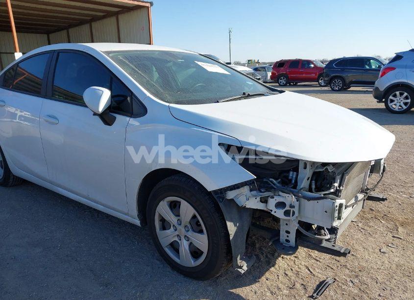 Photo 6 of 2017 Chevrolet Cruze LS AUTO (VIN 3G1BC5SM9HS571416)