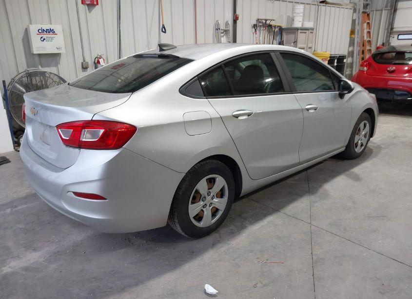 Photo 4 of 2017 Chevrolet Cruze LS AUTO (VIN 3G1BC5SMXHS563759)