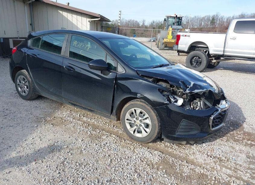 2019 Chevrolet Cruze LS (VIN 3G1BC6SM4KS564063) main photo