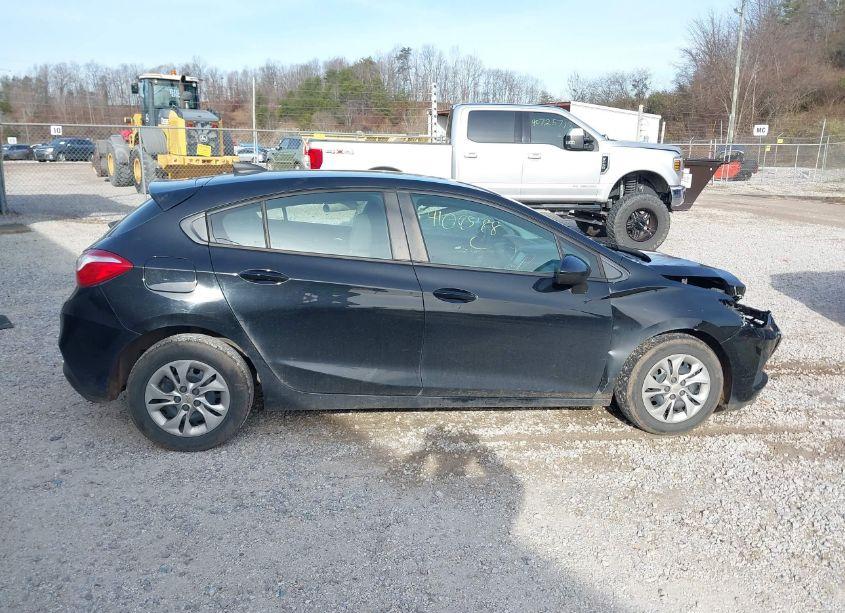 Photo 13 of 2019 Chevrolet Cruze LS (VIN 3G1BC6SM4KS564063)