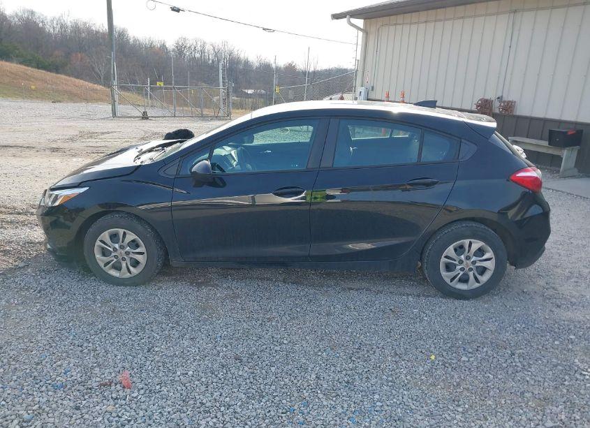 Photo 14 of 2019 Chevrolet Cruze LS (VIN 3G1BC6SM4KS564063)