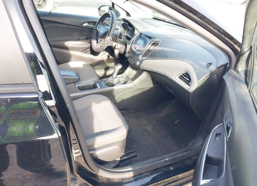 Photo 5 of 2019 Chevrolet Cruze LS (VIN 3G1BC6SM4KS564063)