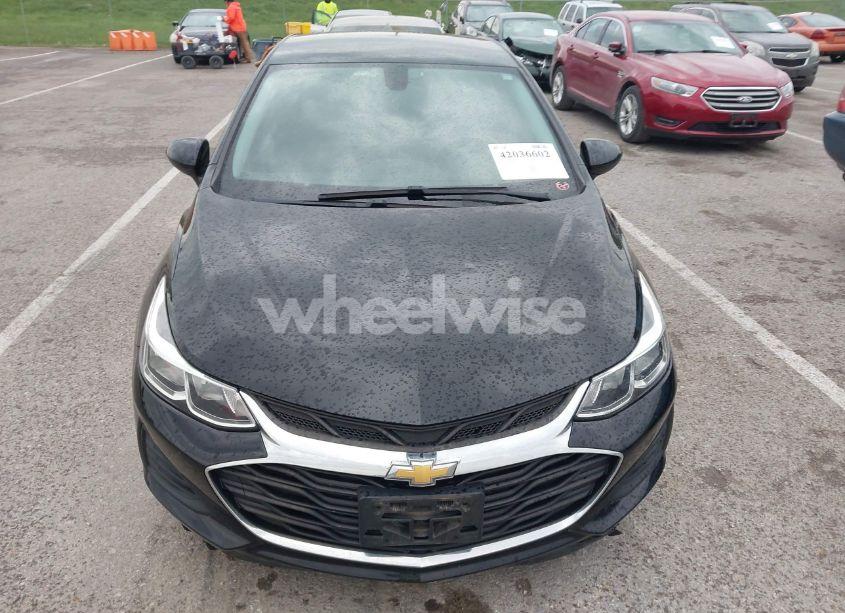 Photo 12 of 2019 Chevrolet Cruze LS (VIN 3G1BC6SM8KS585191)