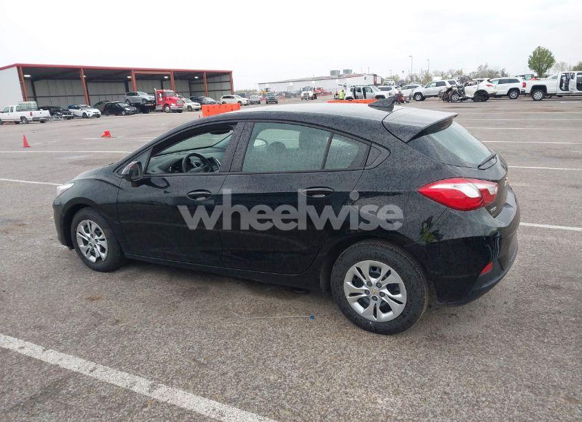 Photo 14 of 2019 Chevrolet Cruze LS (VIN 3G1BC6SM8KS585191)