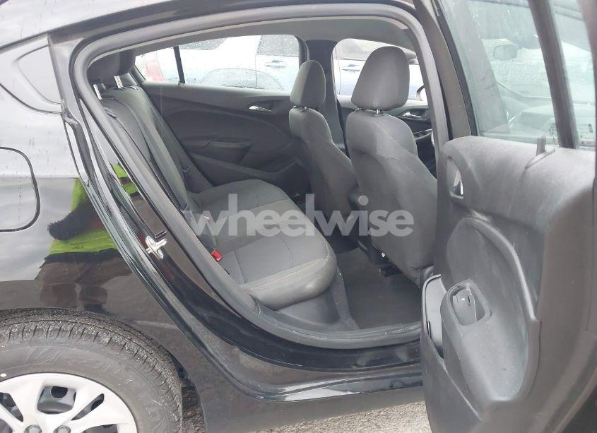 Photo 8 of 2019 Chevrolet Cruze LS (VIN 3G1BC6SM8KS585191)