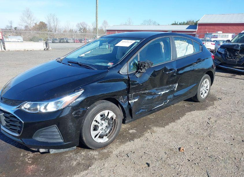 Photo 6 of 2019 Chevrolet Cruze LS (VIN 3G1BC6SMXKS568196)