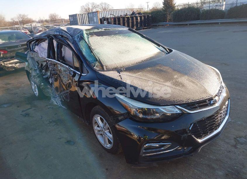 2018 Chevrolet Cruze LT MANUAL (VIN 3G1BD6SM8JS642811) main photo