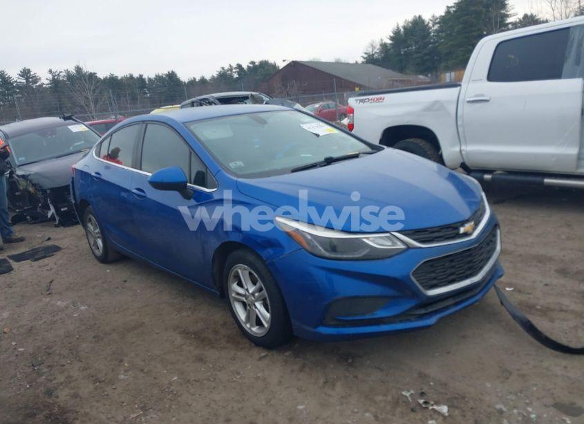 2017 Chevrolet Cruze LT AUTO (VIN 3G1BE5SM1HS559240) main photo