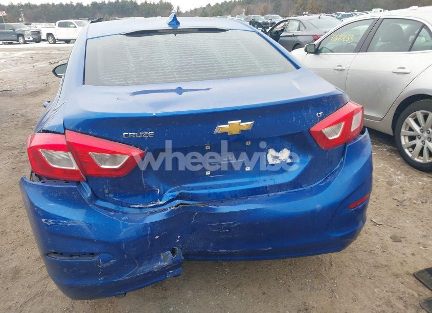 Photo 16 of 2017 Chevrolet Cruze LT AUTO (VIN 3G1BE5SM1HS559240)