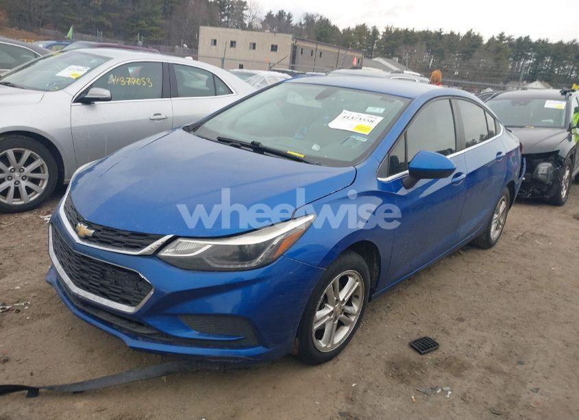 Photo 2 of 2017 Chevrolet Cruze LT AUTO (VIN 3G1BE5SM1HS559240)
