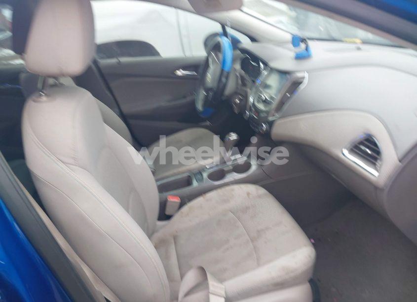 Photo 5 of 2017 Chevrolet Cruze LT AUTO (VIN 3G1BE5SM1HS559240)