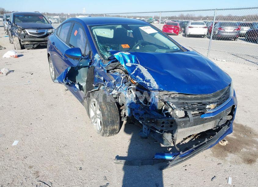 2017 Chevrolet Cruze LT AUTO (VIN 3G1BE5SM2HS572935) main photo