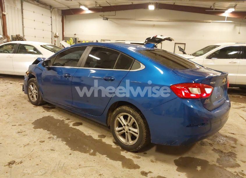 Photo 3 of 2017 Chevrolet Cruze LT AUTO (VIN 3G1BE5SM5HS534826)