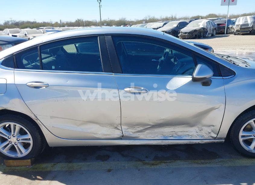 Photo 13 of 2017 Chevrolet Cruze LT AUTO (VIN 3G1BE5SM6HS517744)