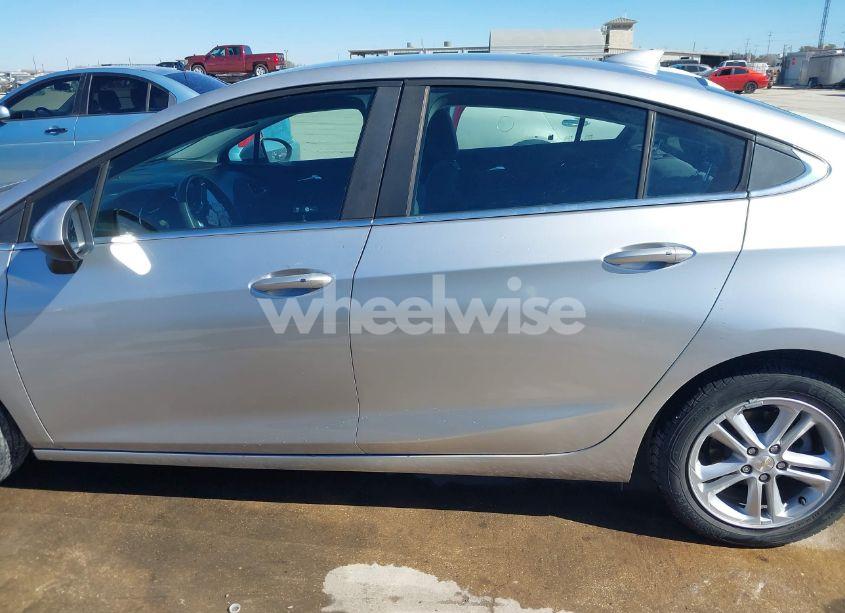 Photo 14 of 2017 Chevrolet Cruze LT AUTO (VIN 3G1BE5SM6HS517744)