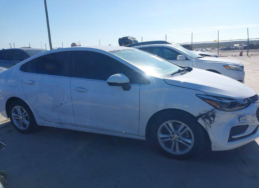 Photo 13 of 2017 Chevrolet Cruze LT AUTO (VIN 3G1BE5SM6HS561453)