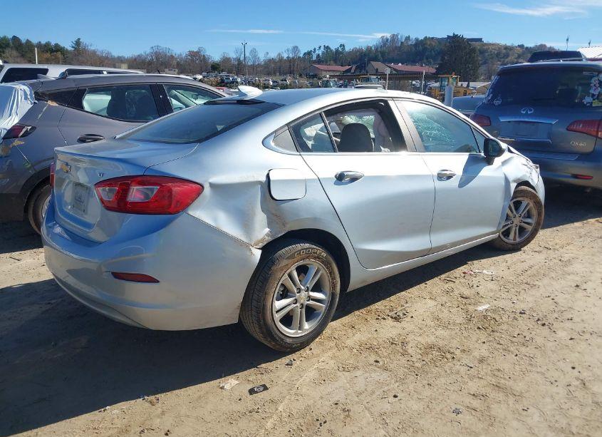 Photo 4 of 2017 Chevrolet Cruze LT AUTO (VIN 3G1BE5SM7HS567097)