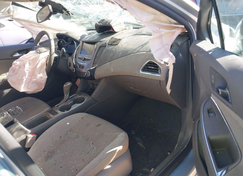 Photo 5 of 2017 Chevrolet Cruze LT AUTO (VIN 3G1BE5SM7HS567097)