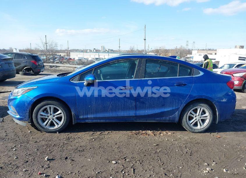 Photo 13 of 2017 Chevrolet Cruze LT AUTO (VIN 3G1BE5SM7HS579993)