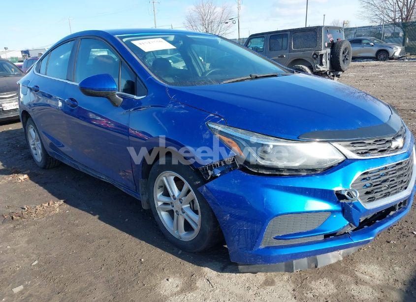 Photo 6 of 2017 Chevrolet Cruze LT AUTO (VIN 3G1BE5SM7HS579993)