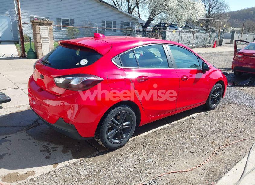 Photo 4 of 2017 Chevrolet Cruze LT AUTO (VIN 3G1BE6SM0HS515980)