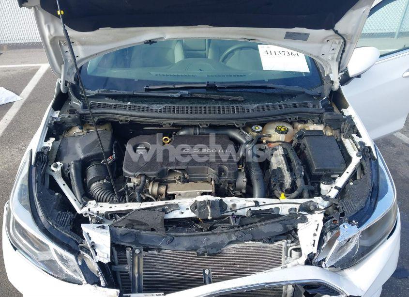 Photo 10 of 2017 Chevrolet Cruze LT AUTO (VIN 3G1BE6SM0HS589965)