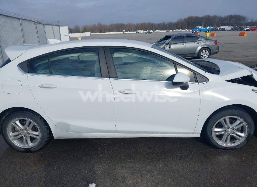 Photo 13 of 2017 Chevrolet Cruze LT AUTO (VIN 3G1BE6SM0HS589965)